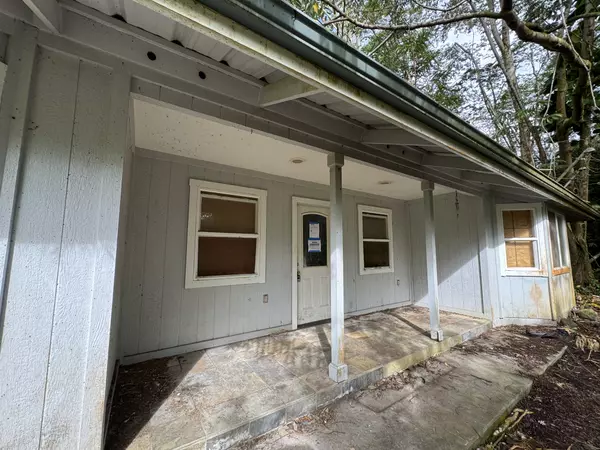 Keaau, HI 96749,15-1990 16TH AVE