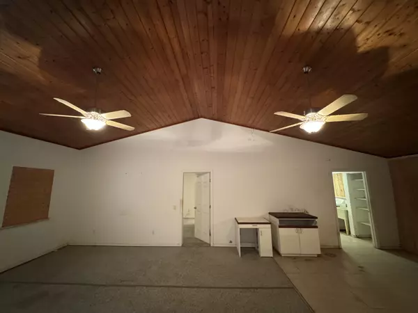 Keaau, HI 96749,15-1990 16TH AVE