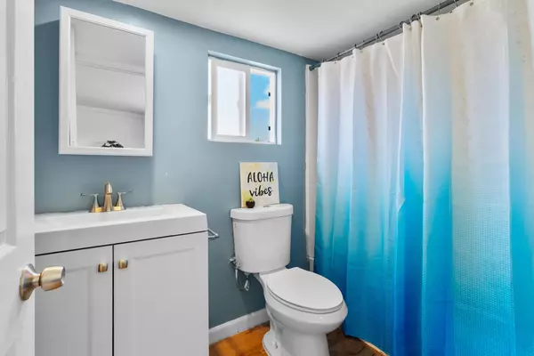 Keaau, HI 96749,15-2076 32ND AVE