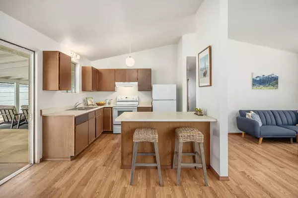 Kapaa, HI 96746,5400 OLOPUA ST