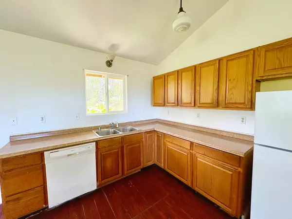 Keaau, HI 96749,16-1814 34TH AVE