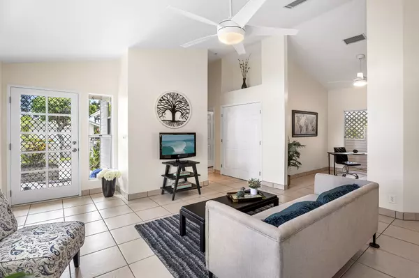 Kailua-kona, HI 96740,75-217 NANI KAILUA DR #157