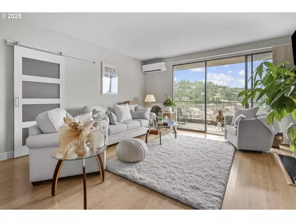 Portland, OR 97201,2221 SW 1ST AVE #2421