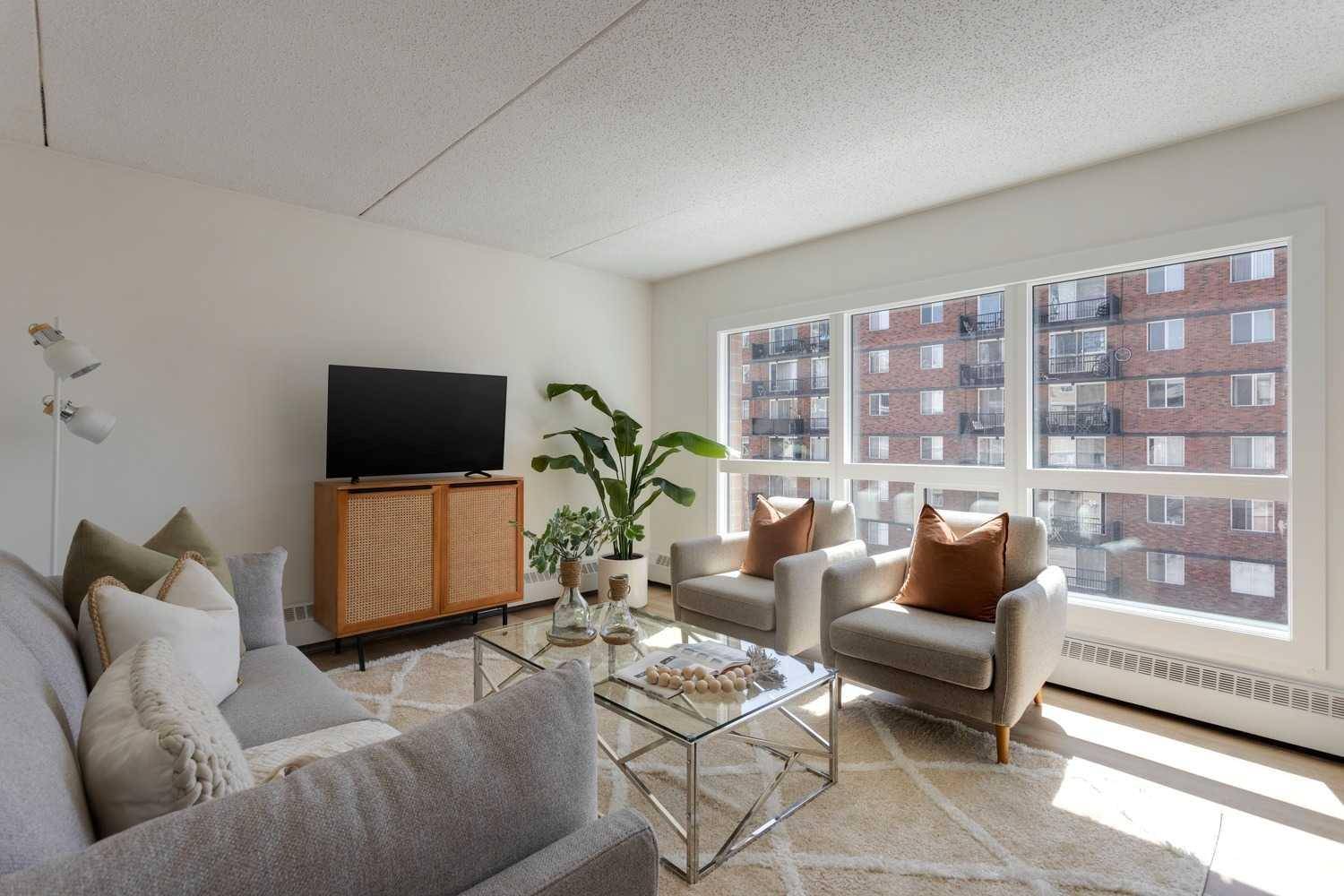 Calgary, AB T3C 3T2,1414 12 ST SW #405