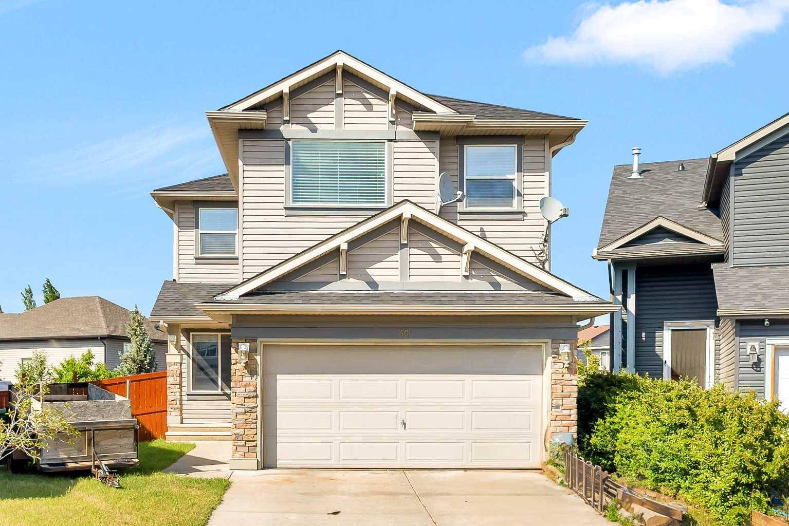40 Panamount CIR NW, Calgary, AB T3L0C7