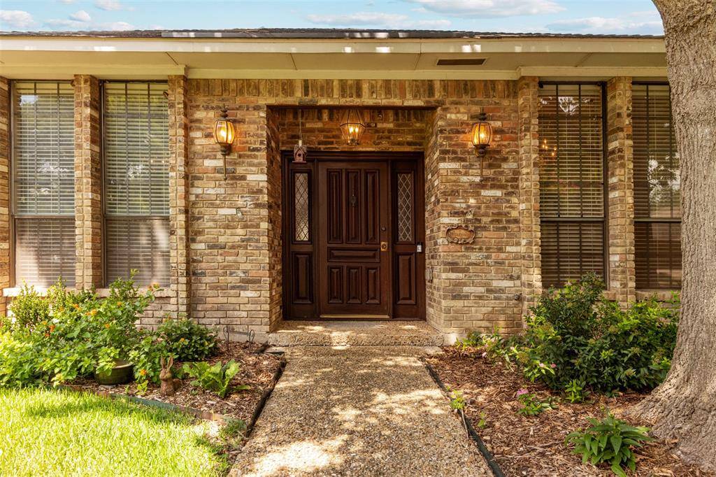Dallas, TX 75243,10009 Apple Creek Drive
