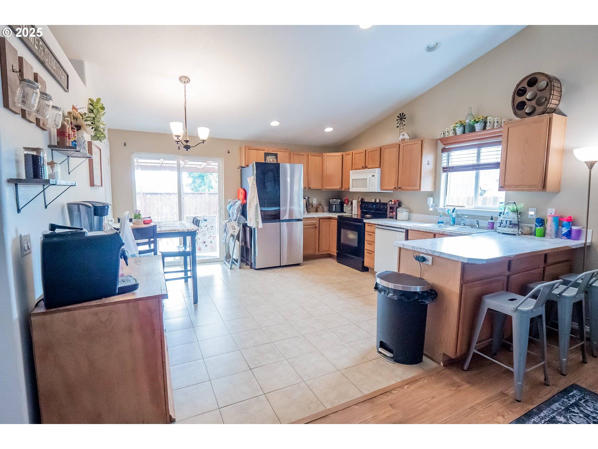 Springfield, OR 97478,1852 S 60TH ST