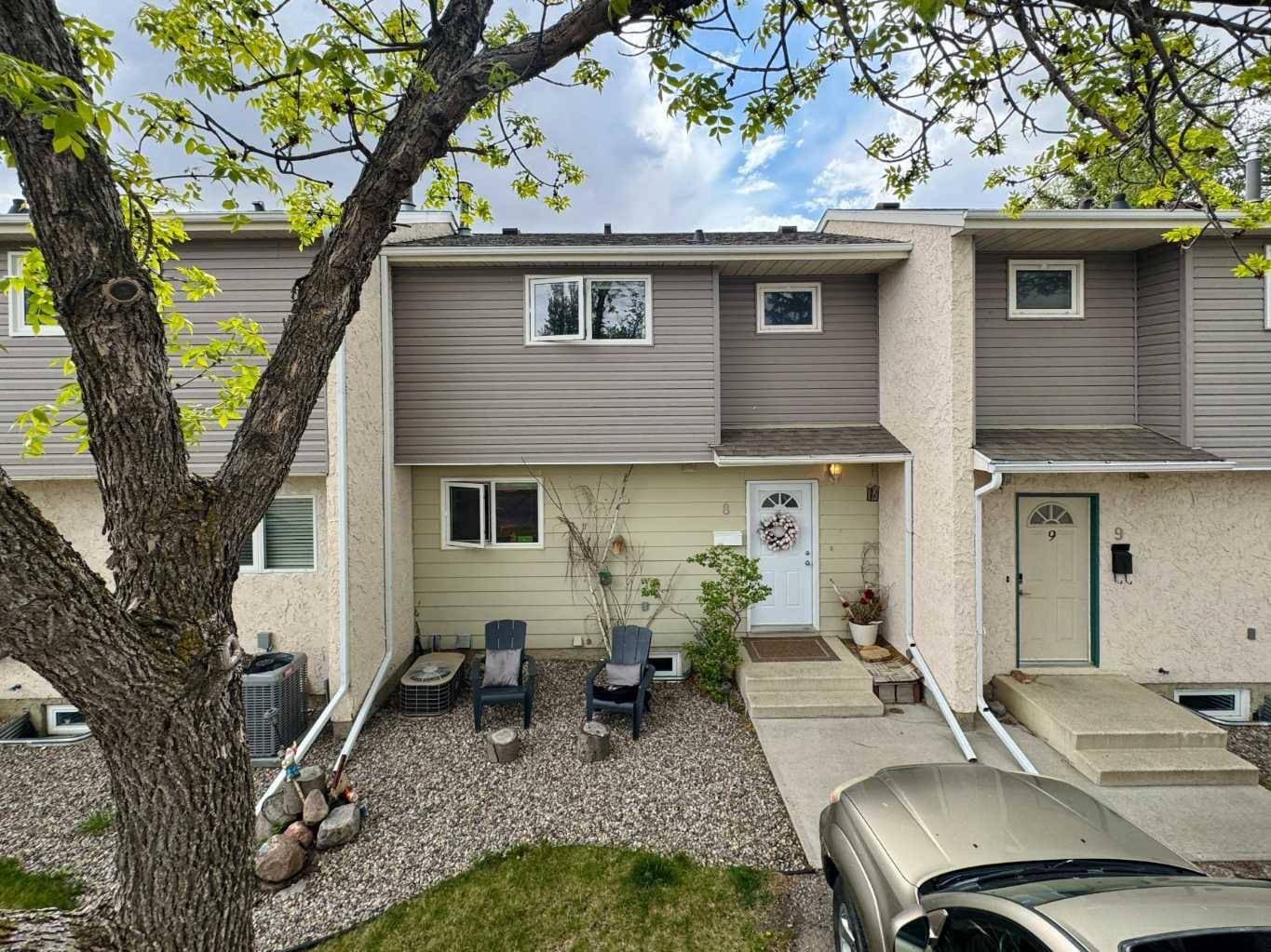 Lethbridge, AB T1K 4C6,244 McGill BLVD W #8