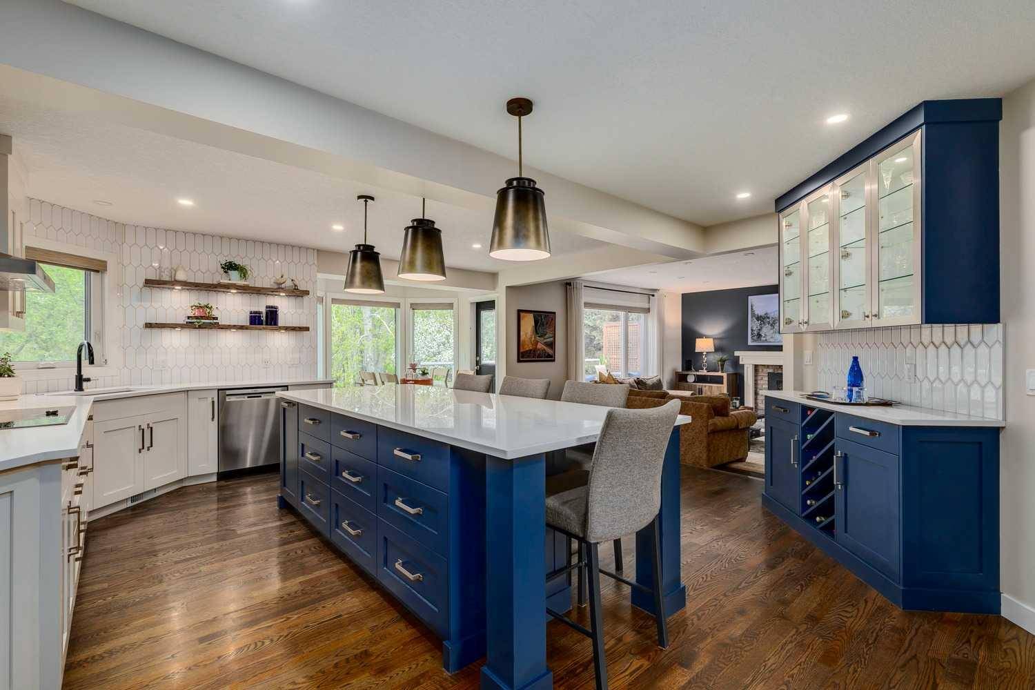 Calgary, AB T2Z2C2,2131 Douglasbank CRES Southeast