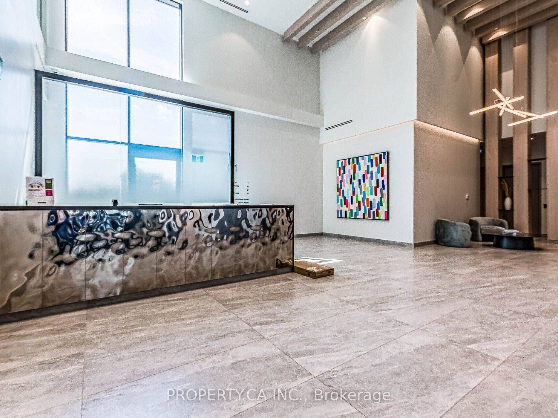 Mississauga, ON L5A 0B1,86 Dundas ST E #1607