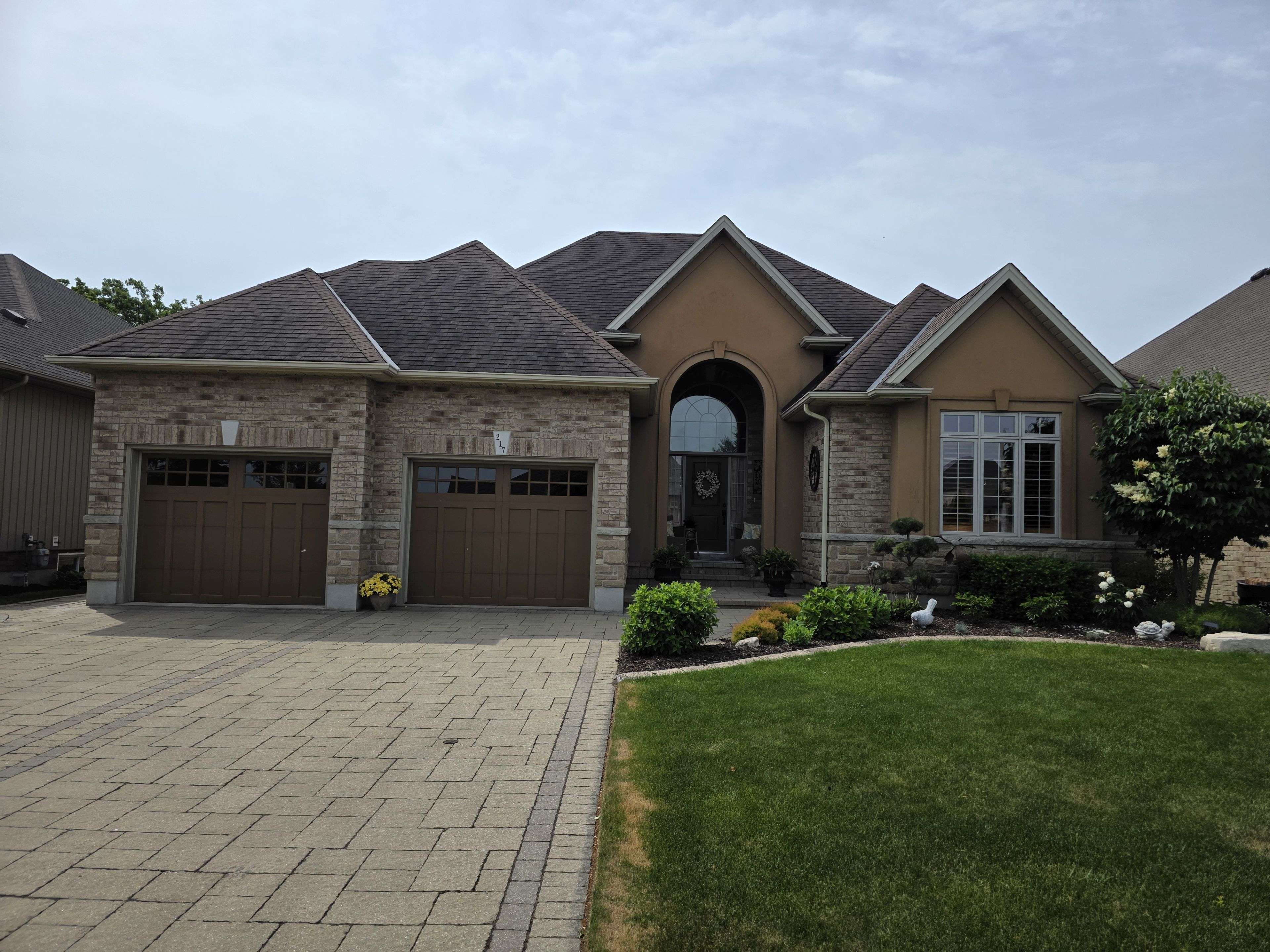 217 Creekside DR, Welland, ON L3C 0B6