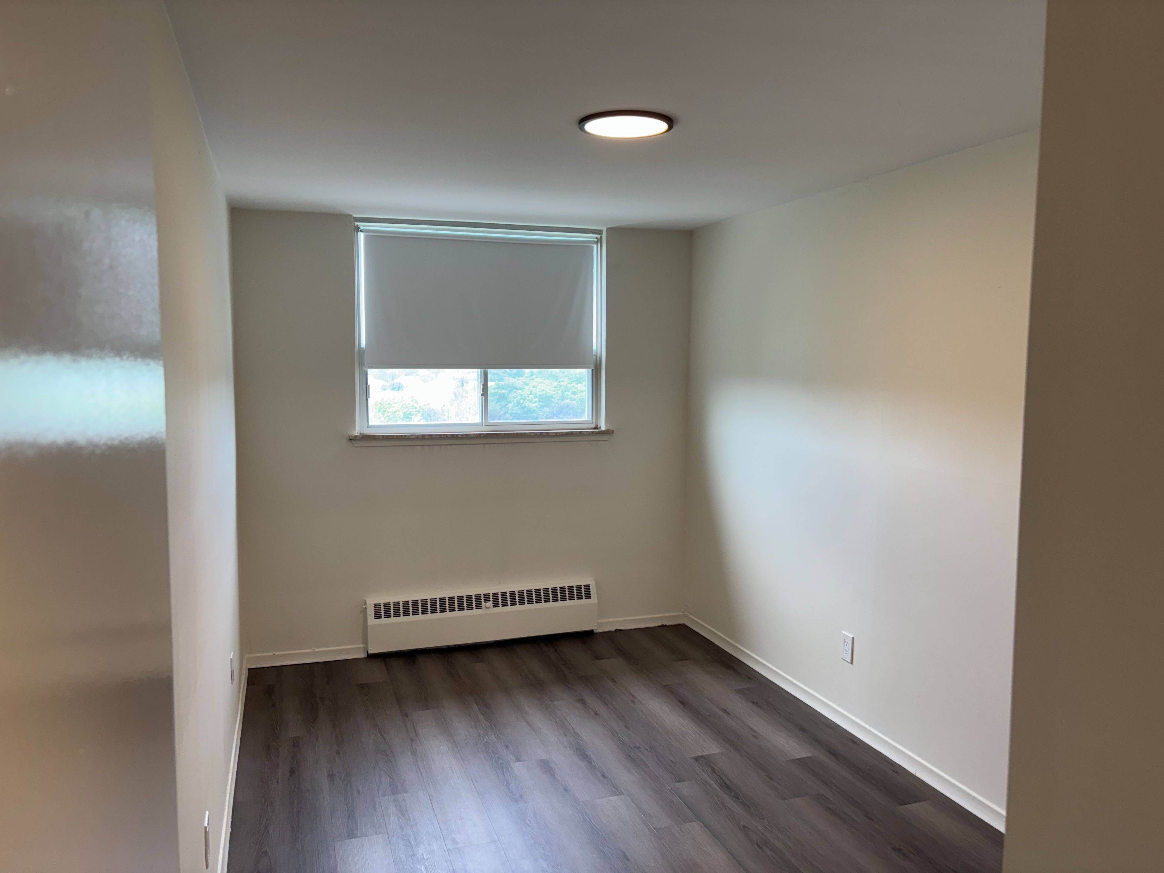 Niagara Falls, ON L2E 1Y5,6320 Valley WAY #707