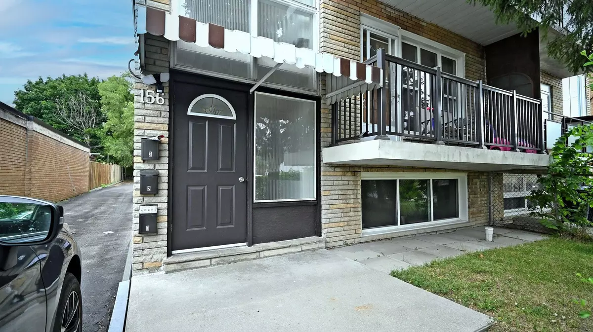 Toronto C06, ON M3H 4P9,156 Overbrook PL #1
