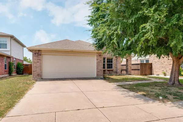 1932 Foxfield, Fort Worth, TX 76247