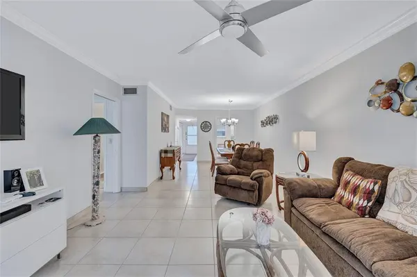 Delray Beach, FL 33445,2660 SW 22nd Avenue #1215