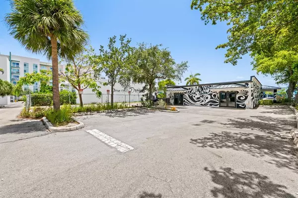 Fort Lauderdale, FL 33304,716-718 NE 2nd Ave