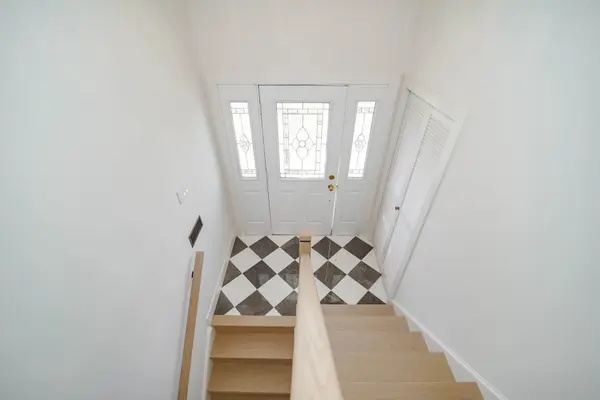 Stratford, ON N5A 7J8,14 MURRAY HILL RD