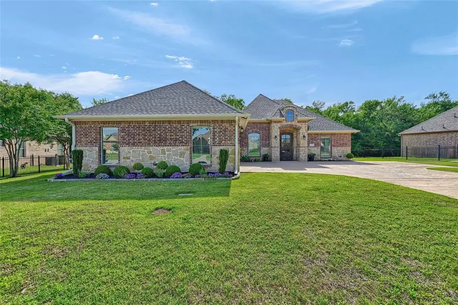 1028 Addison Avenue, Pottsboro, TX 75076