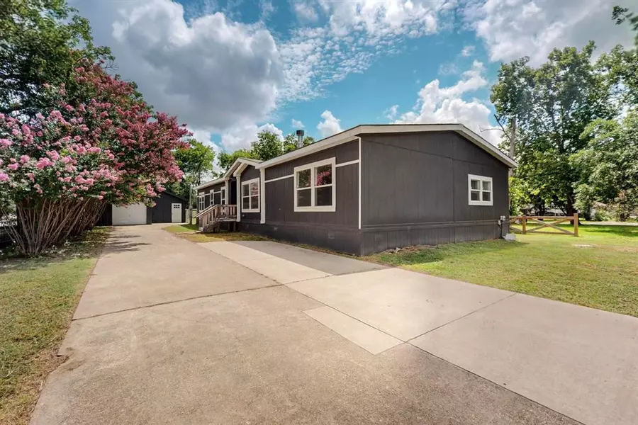 1721 Mesquite Valley Road, Mesquite, TX 75149