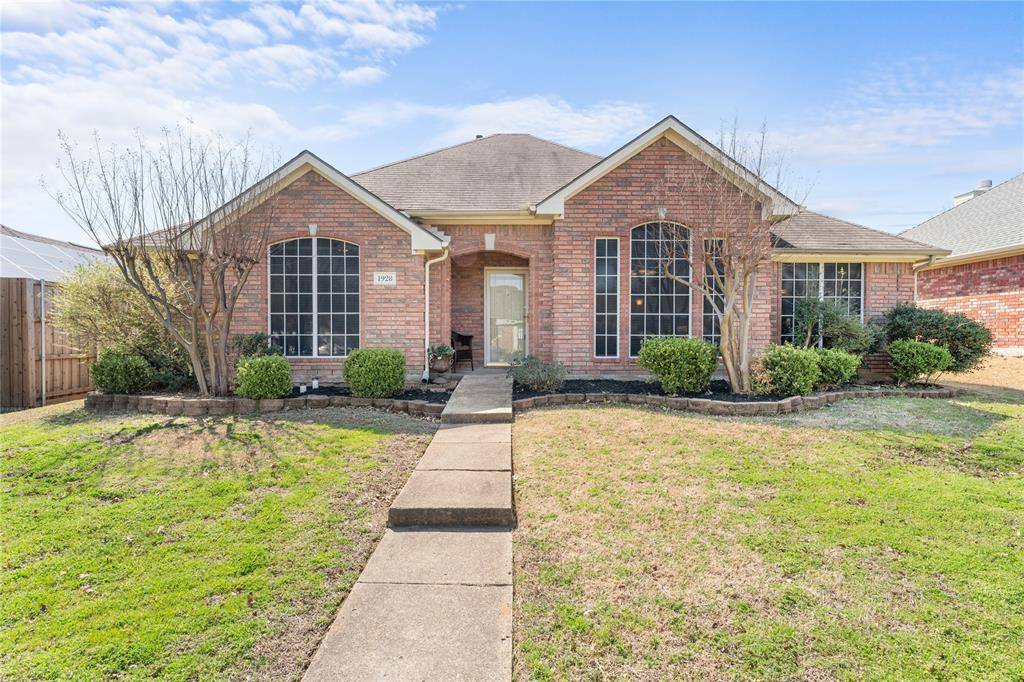 1928 Chapman Drive, Mesquite, TX 75149
