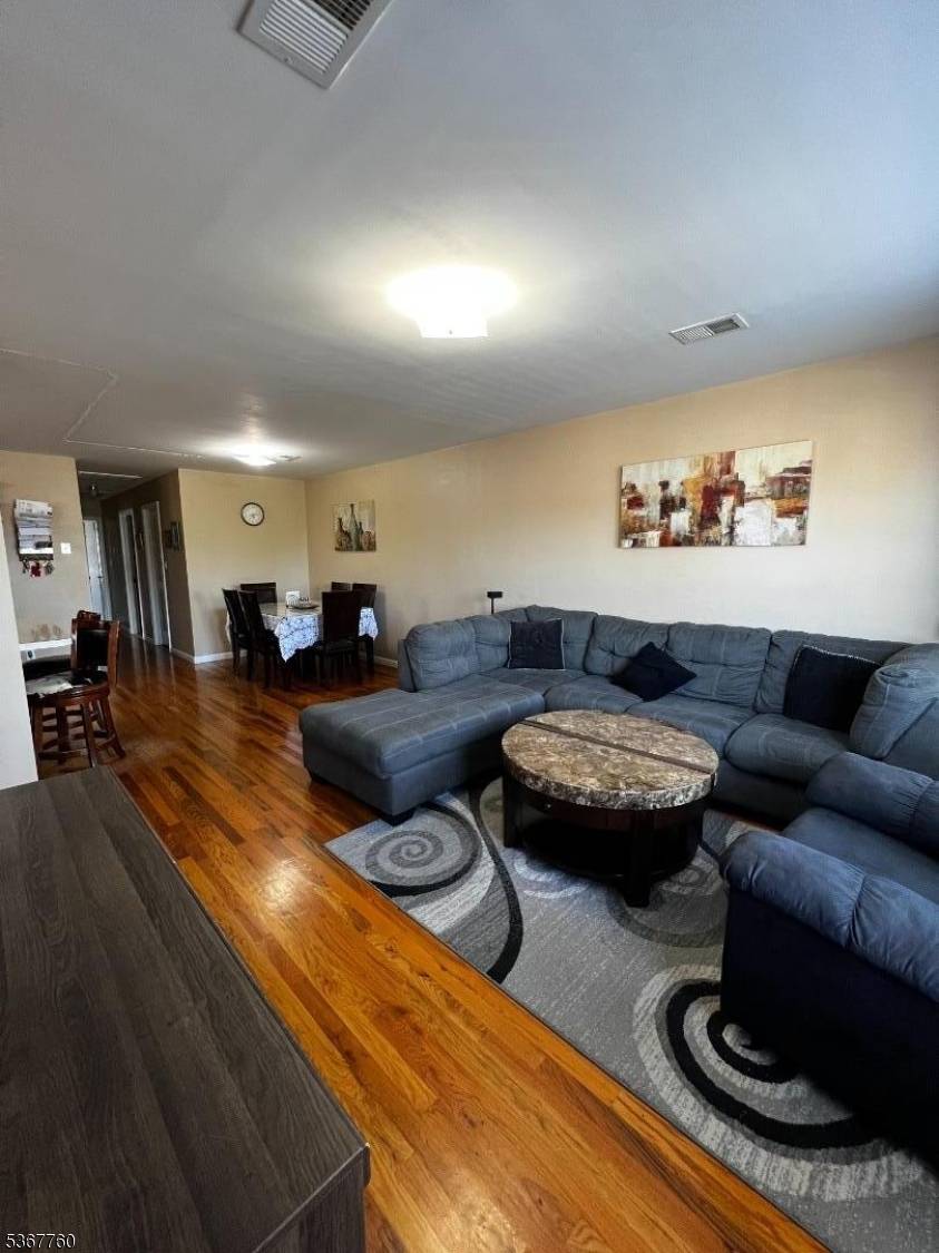 Elizabeth City, NJ 07201,952 Flora St Unit 2 #2