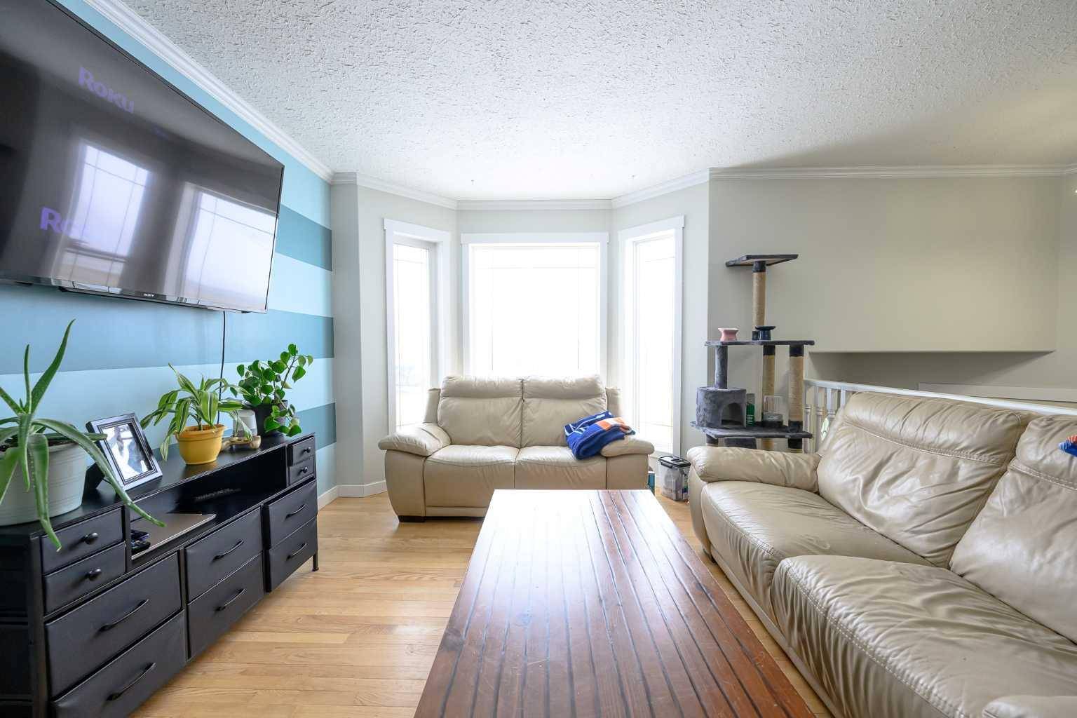 Grande Prairie, AB T8V7N3,11922 105 ST
