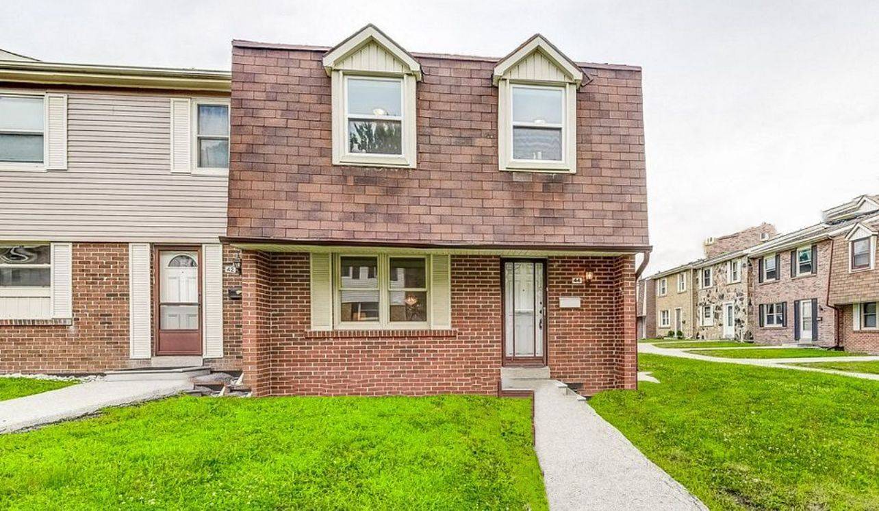 2061 Bridletowne CIR #44, Toronto E05, ON M1W 2J7