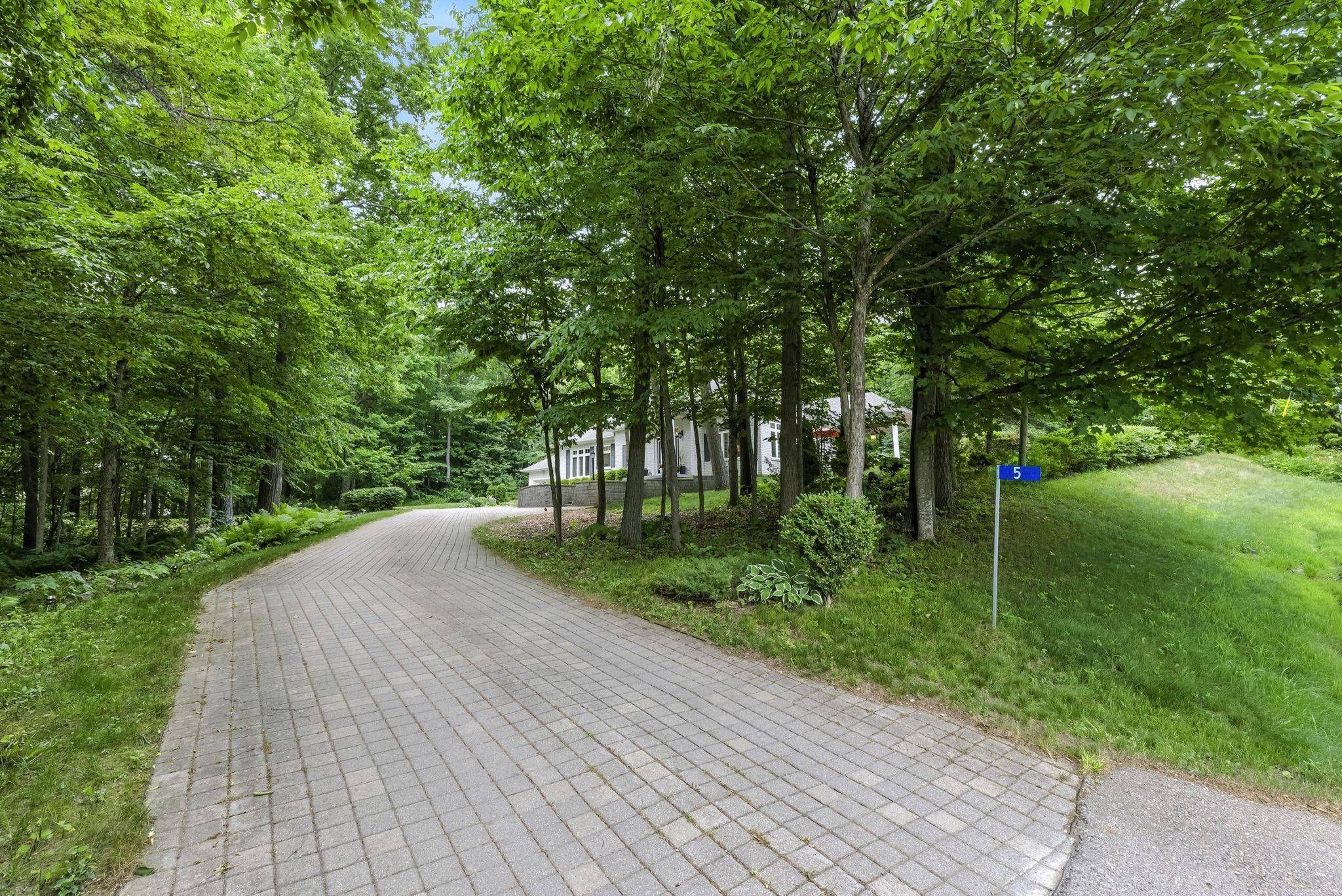 Hamilton Township, ON K9A 0W6,5 Paige CT
