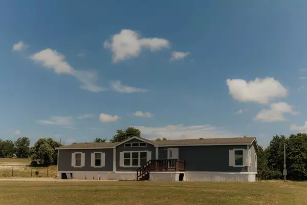113 Salty Dog Lane, Springtown, TX 76082