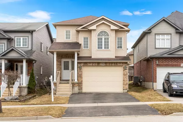 Kitchener, ON N2R 0A9,382 Woodbine AVE