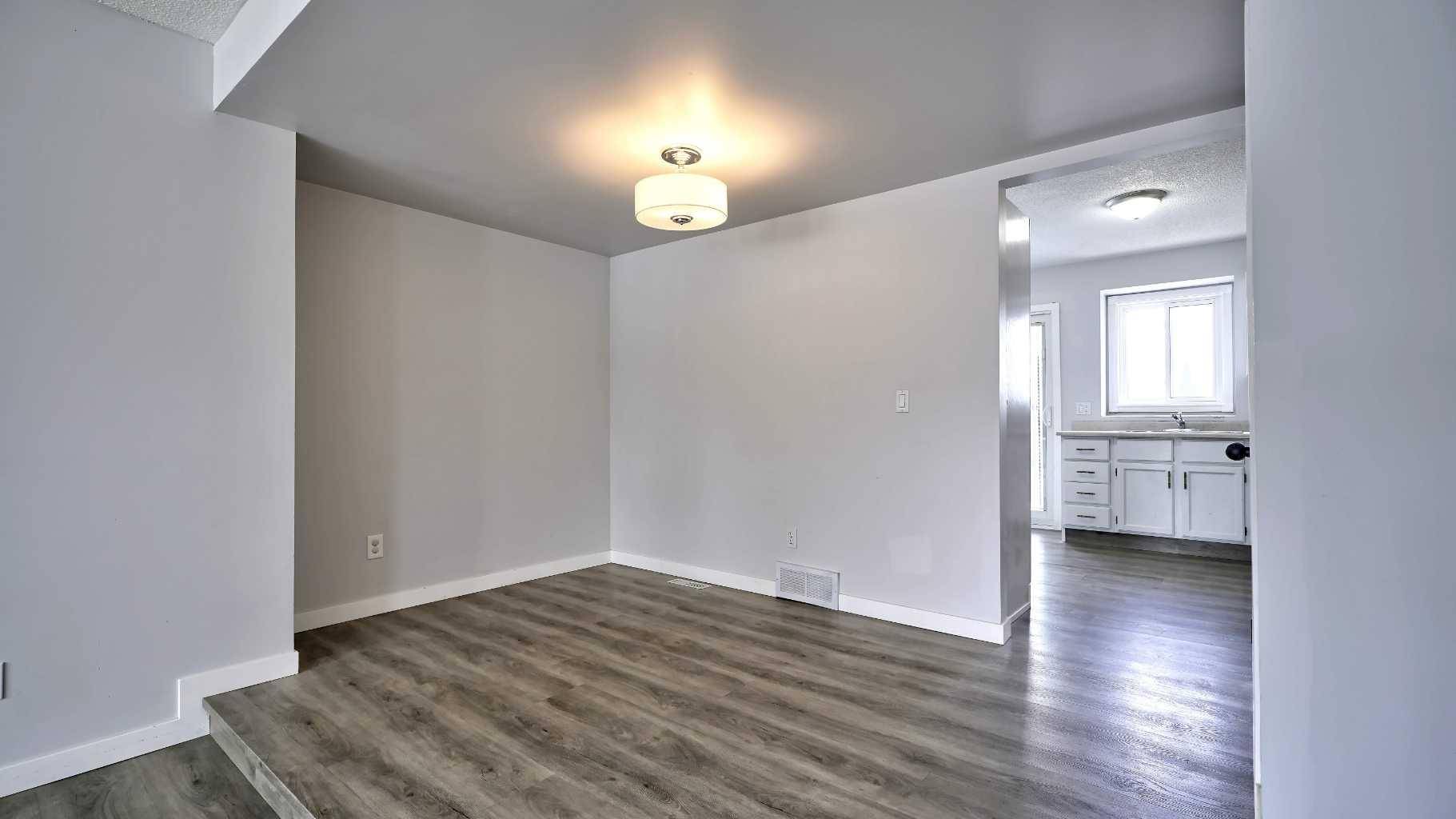 Calgary, AB T2C 3R2,124 Riverbrook WAY SE