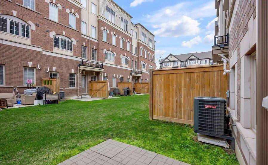 Oshawa, ON L1L 0M7,146 Giboulee PATH
