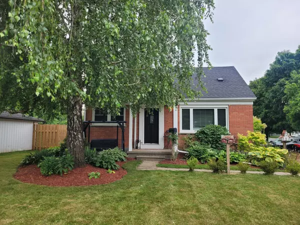 Aylmer, ON N5H 2P4,64 Caverly RD