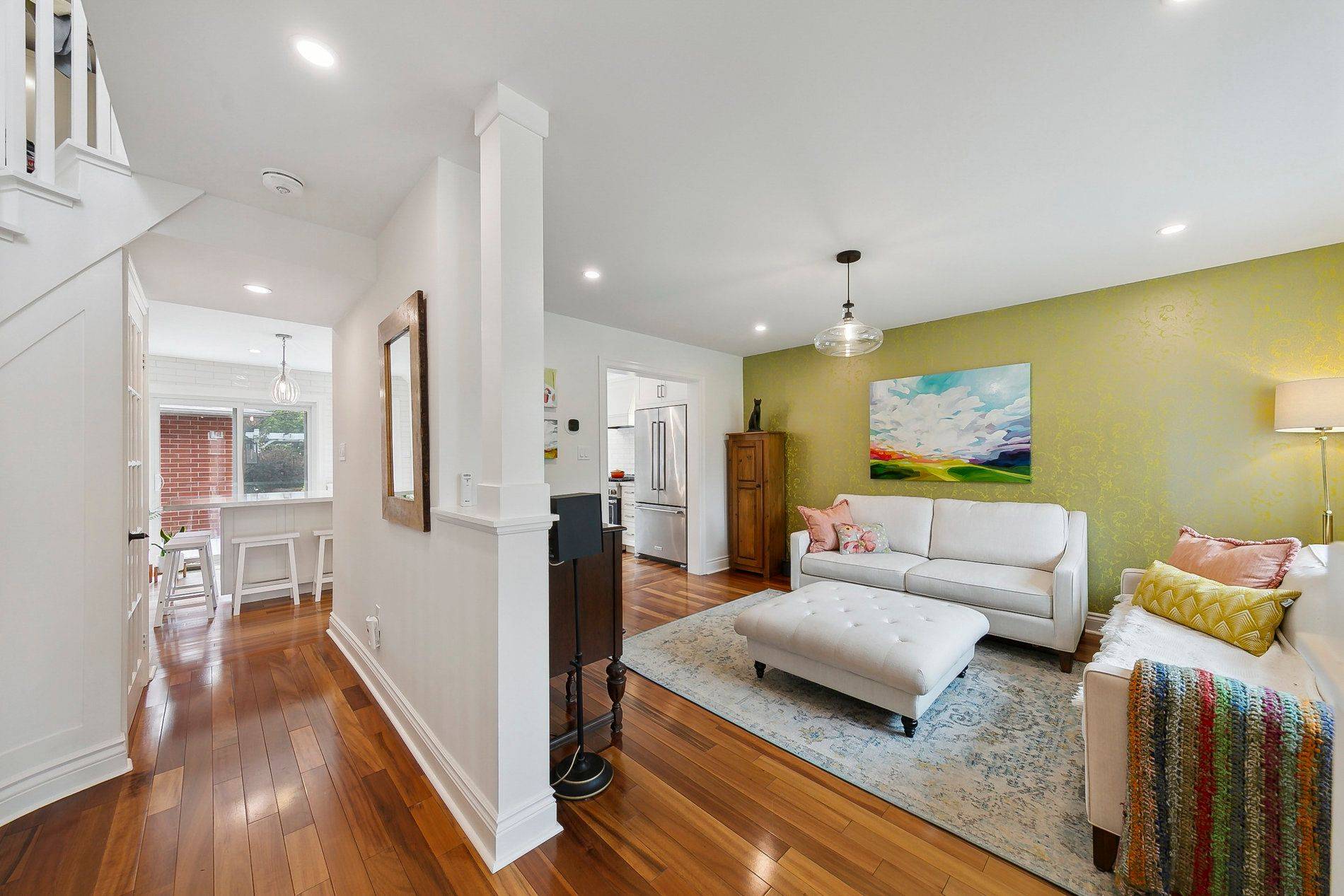 Oakville, ON L6H 5X9,293 River Glen BLVD