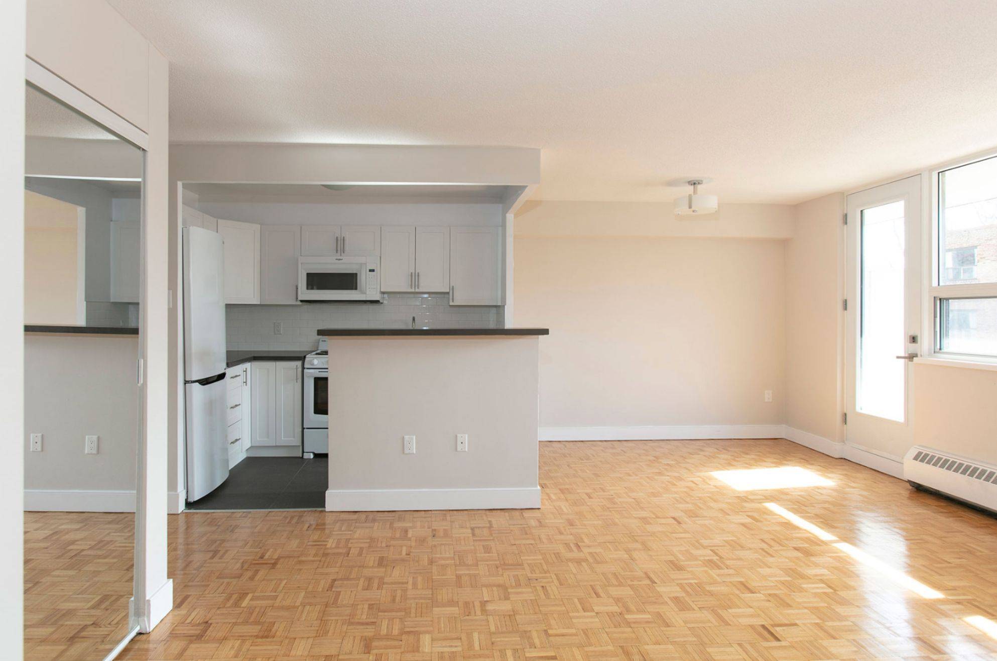 Toronto C03, ON M5P 3L3,1500 Bathurst ST #601