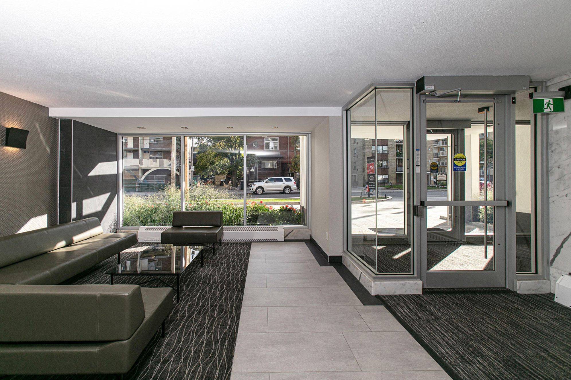 Toronto C02, ON M5R 2P6,276 St George ST #207