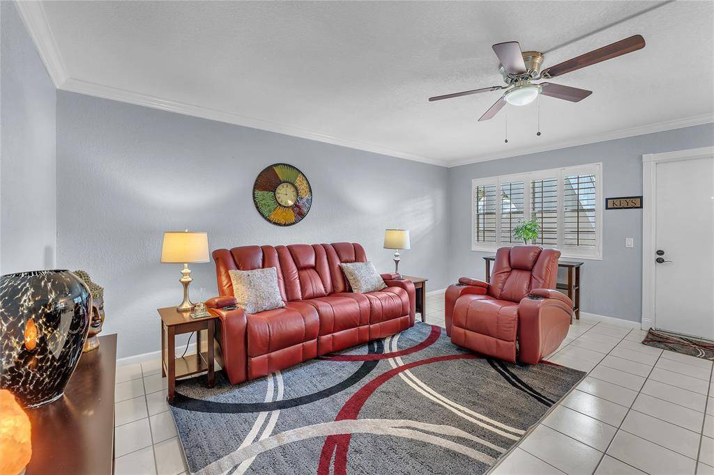 Deerfield Beach, FL 33442,290 Farnham M #290