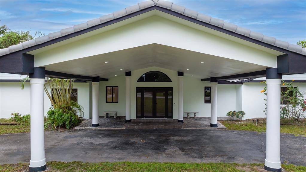 Pinecrest, FL 33156,[StreetName,UnitNumber,StreetNumber,StreetDirPrefix]