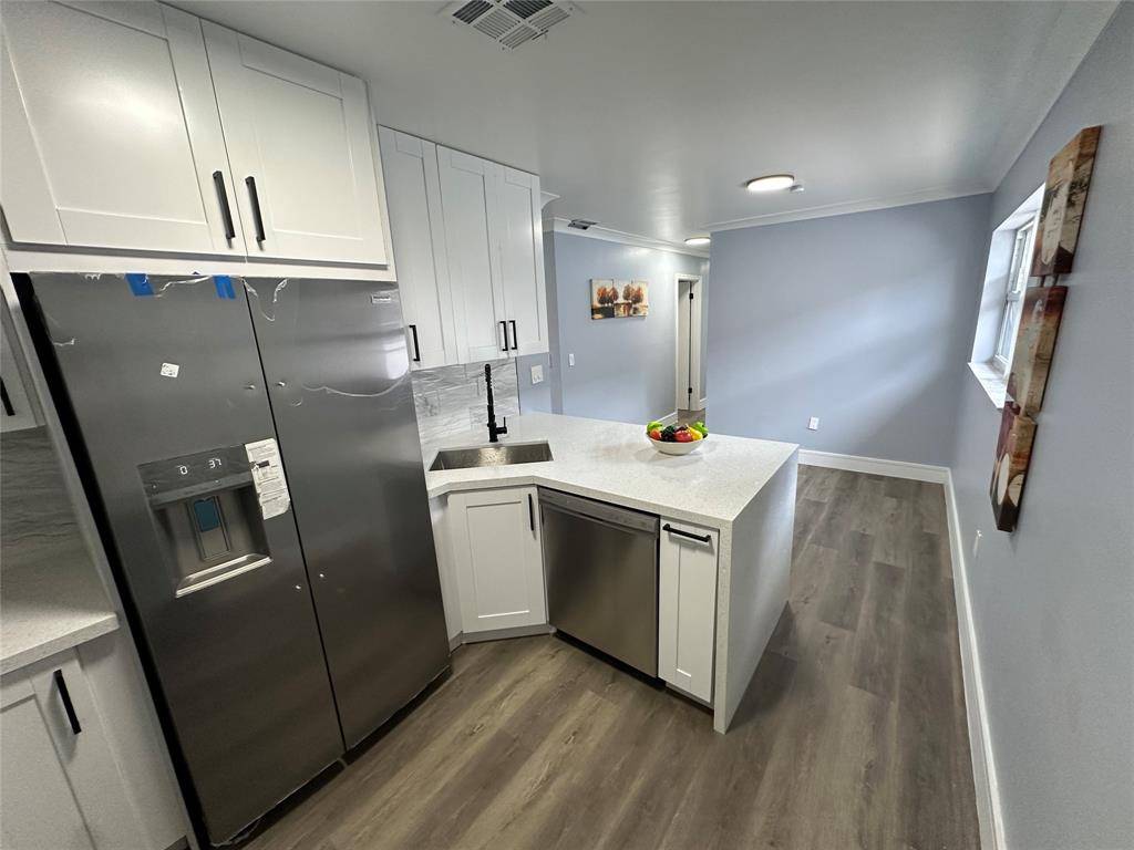 Fort Lauderdale, FL 33315,814 SW 12th Pl