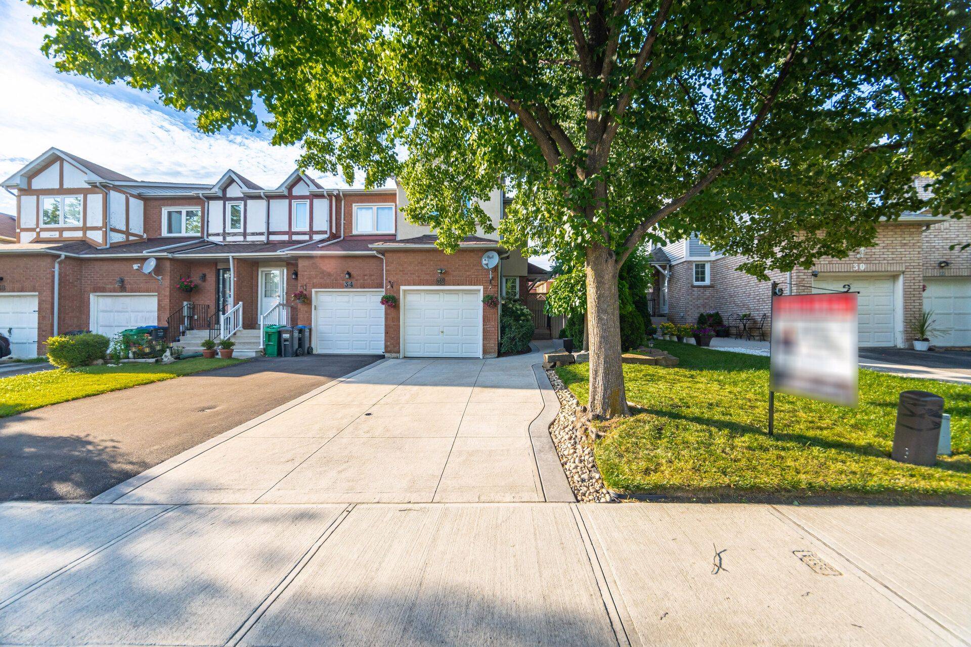 Brampton, ON L6Y 4P6,32 Millstone DR