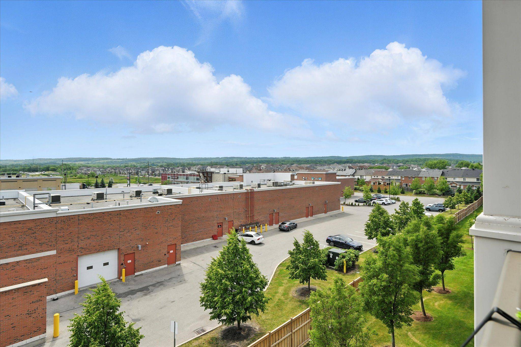 Burlington, ON L7M 0H1,3070 Rotary WAY #415
