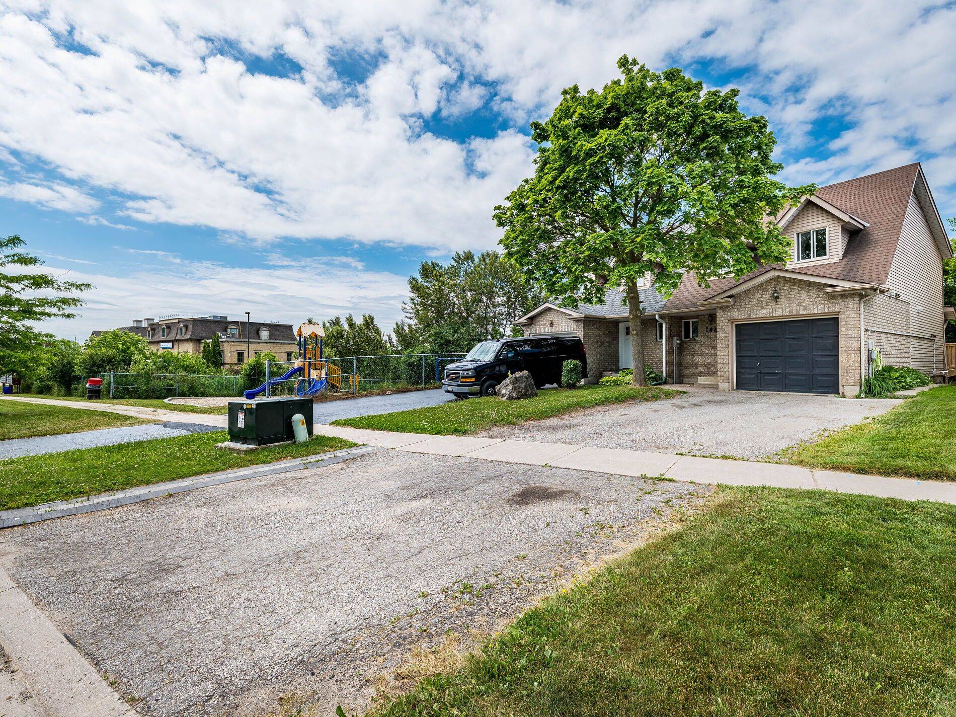Orangeville, ON L9W 4P3,144 Lakeview CT