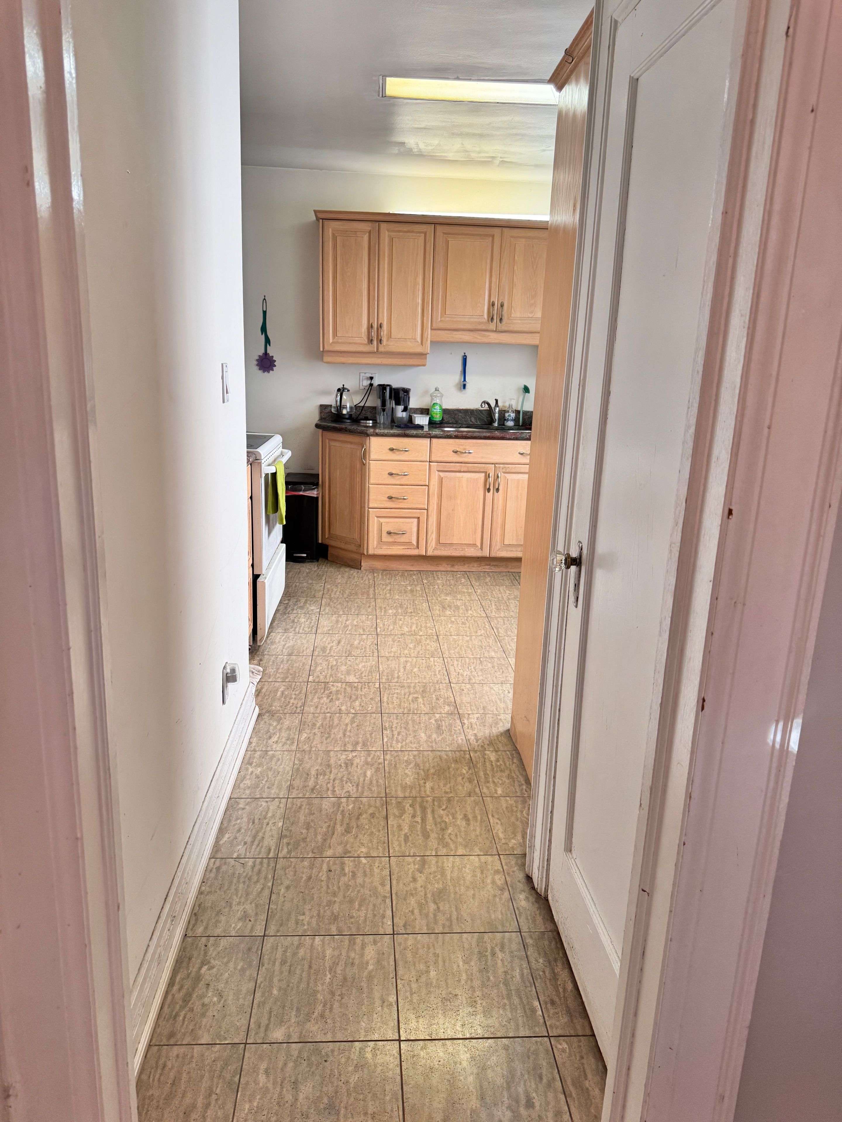 Toronto W07, ON M8Z 4M9,23 Monkton AVE