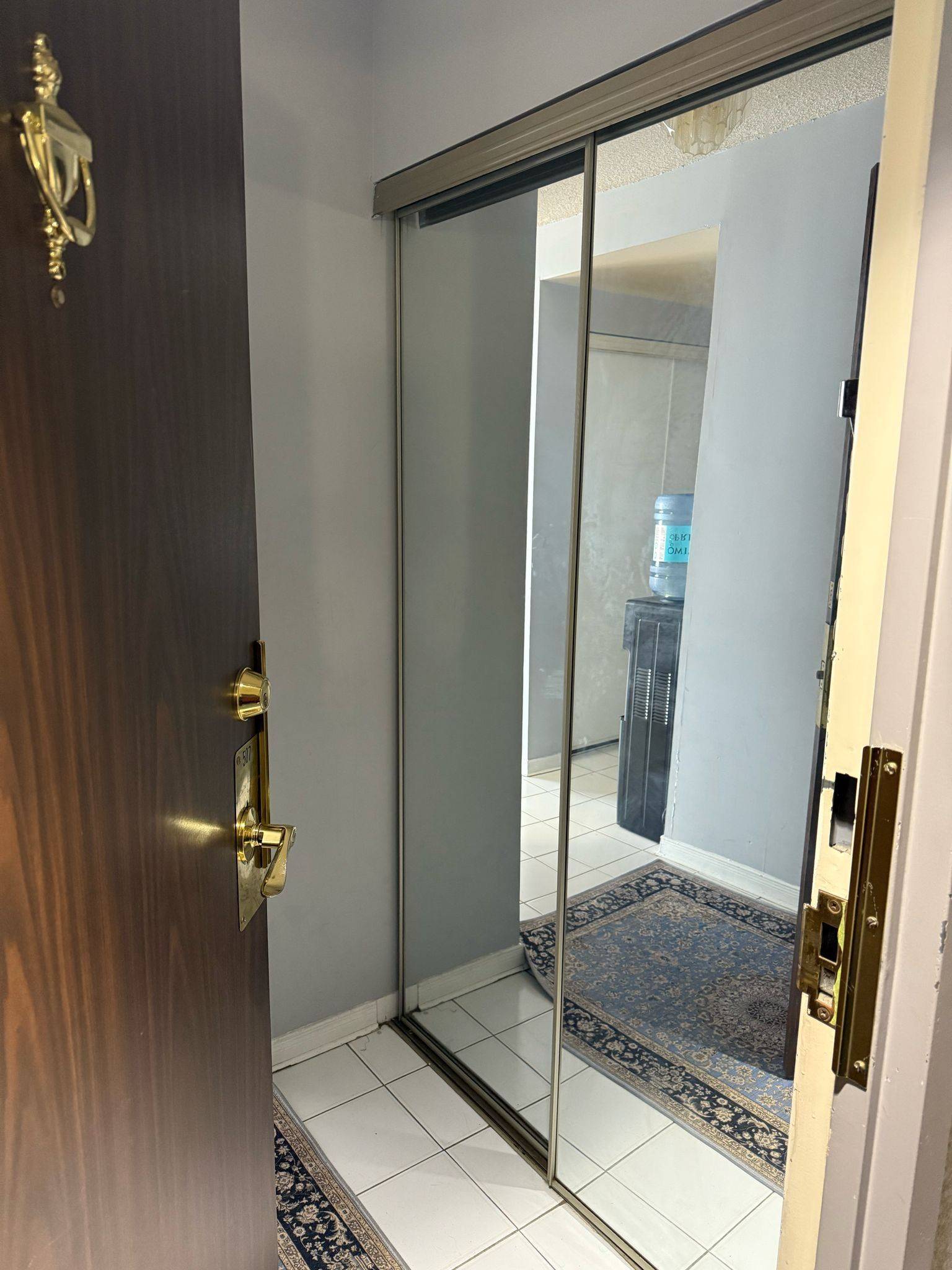 Toronto W10, ON M9V 5E5,2901 Kipling AVE #507