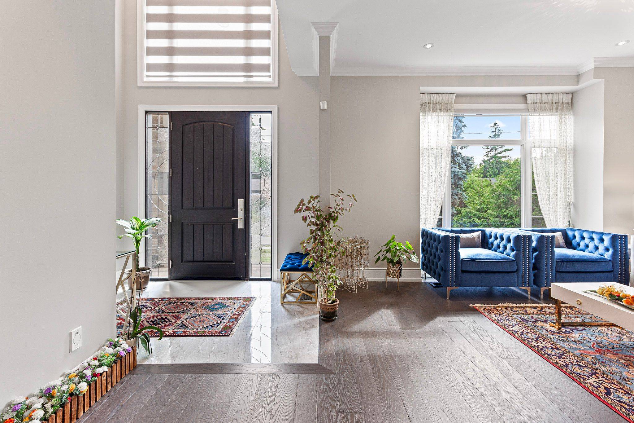 Oakville, ON L6L 4X7,569 Wellington CRES