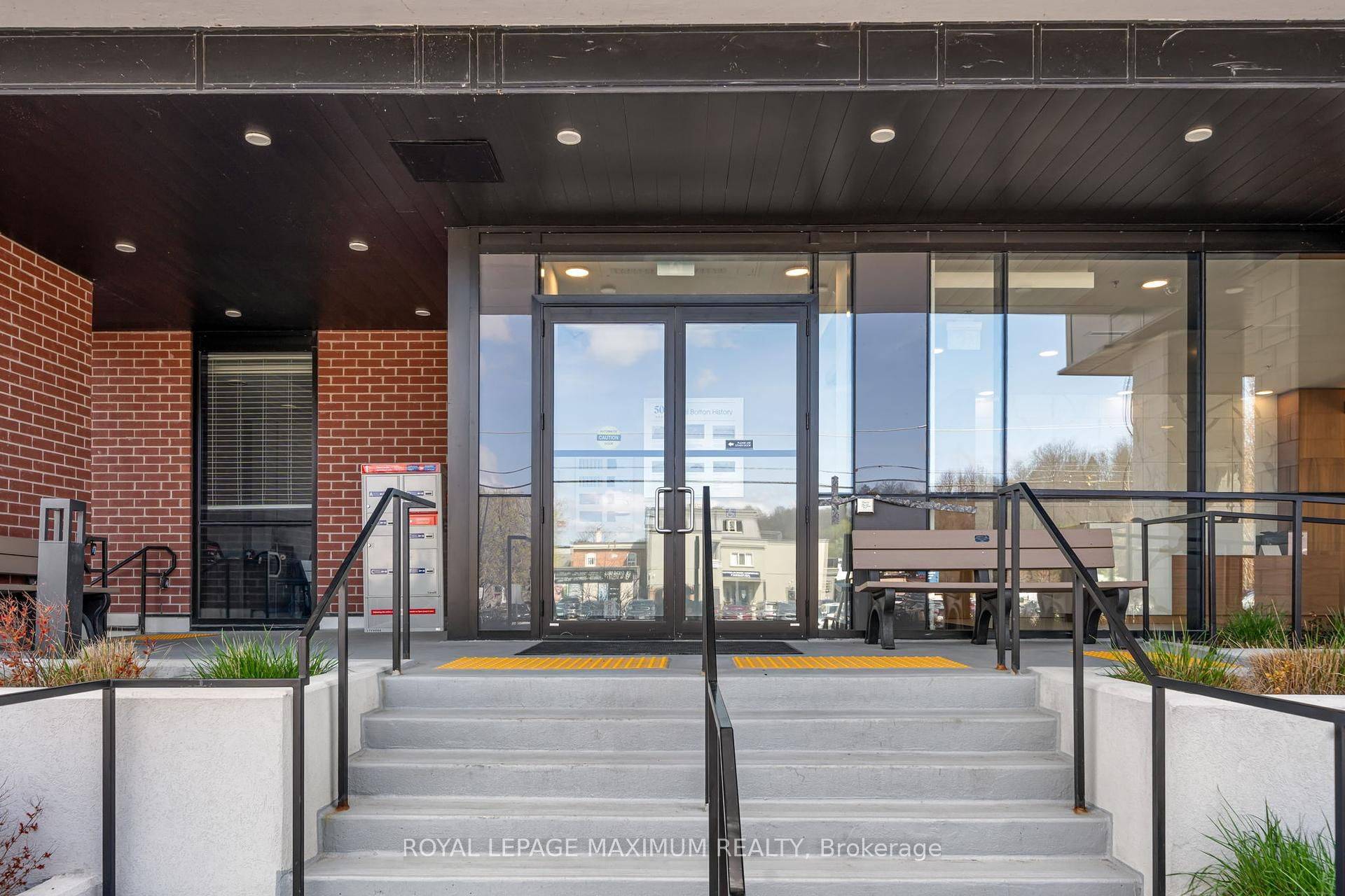 Caledon, ON L7E 4M3,50 Ann ST #410