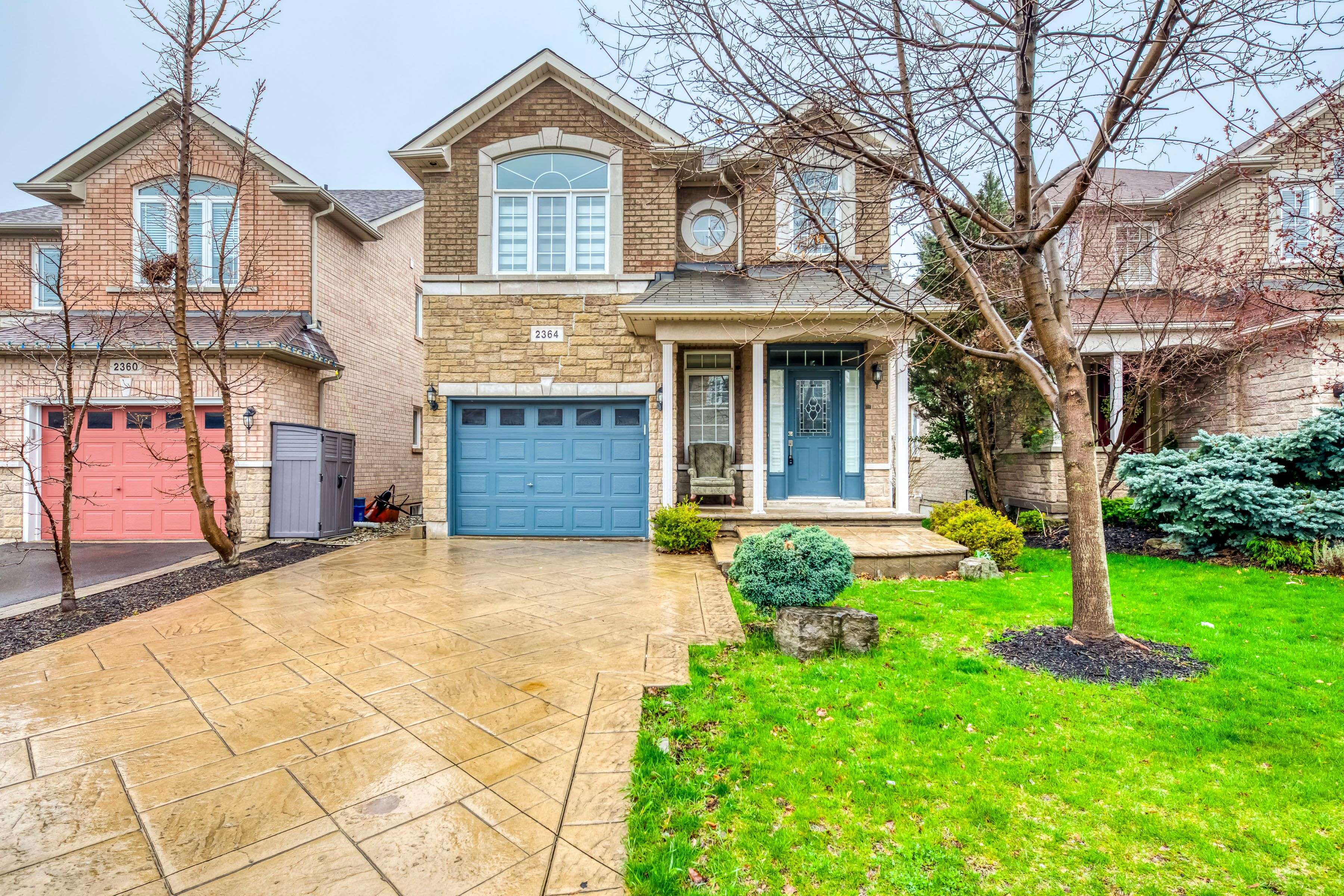 2364 Hilda DR, Oakville, ON L6H 7M9