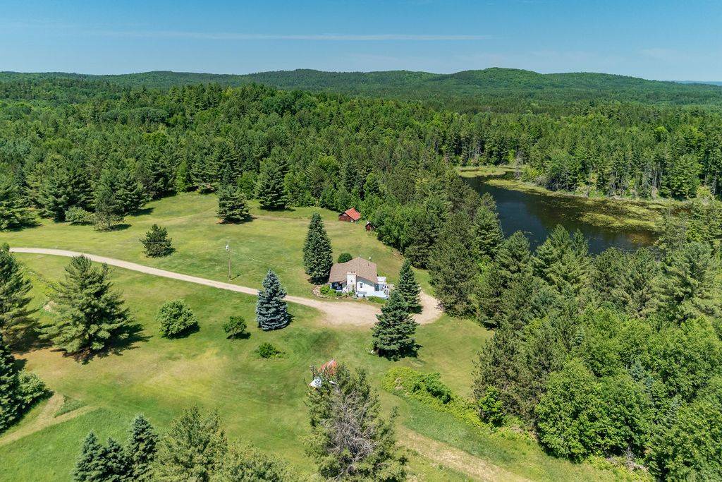 Madawaska Valley, ON K0J 1B0,11462 Opeongo RD