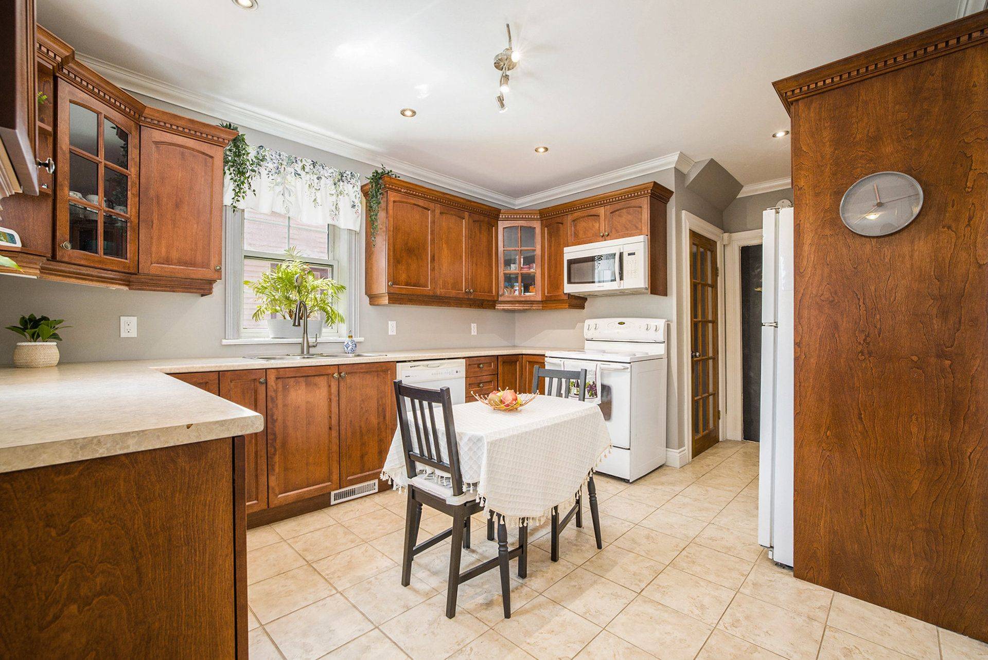 Smiths Falls, ON K7A 2L9,57 Ogden AVE