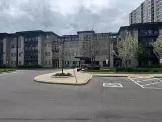 Mississauga, ON L5A 0A1,570 Lolita GDNS #326